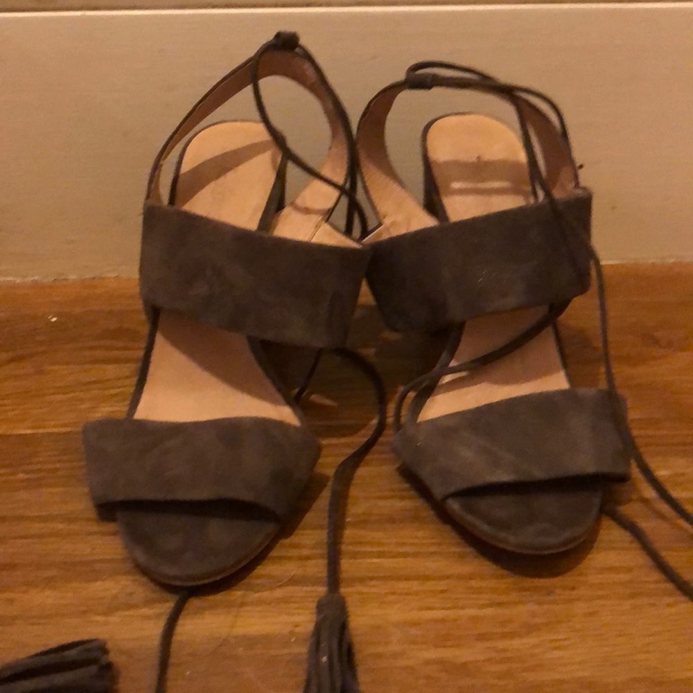 Madewell Octavia Tassel Sandal Heel - Picture 4 of 5